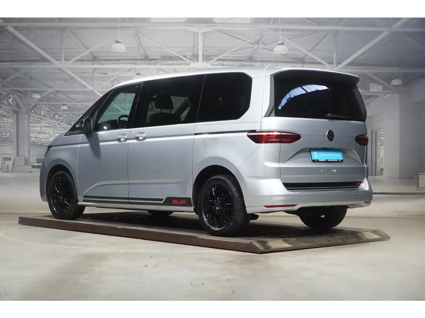Volkswagen T7 Multivan 1.5 TSI DSG 17 Zoll NAVI App-Connect Silber - 2