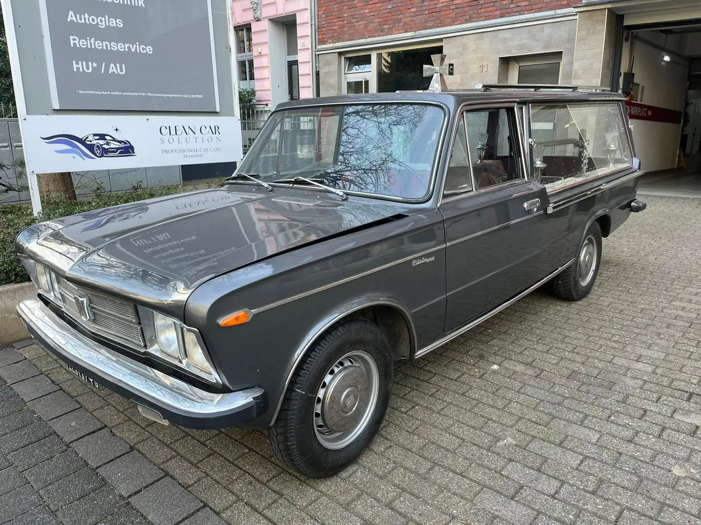 Fiat 125 Stationwagon by "Pilato" deutscher Brief!, perfekt als Film/Mietfahrzeug Grau - 1