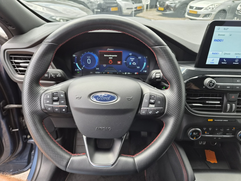 Ford Kuga 2.5 PHEV ST-Line — photo 5
