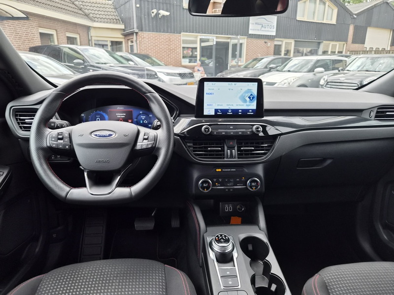 Ford Kuga 2.5 PHEV ST-Line — photo 2