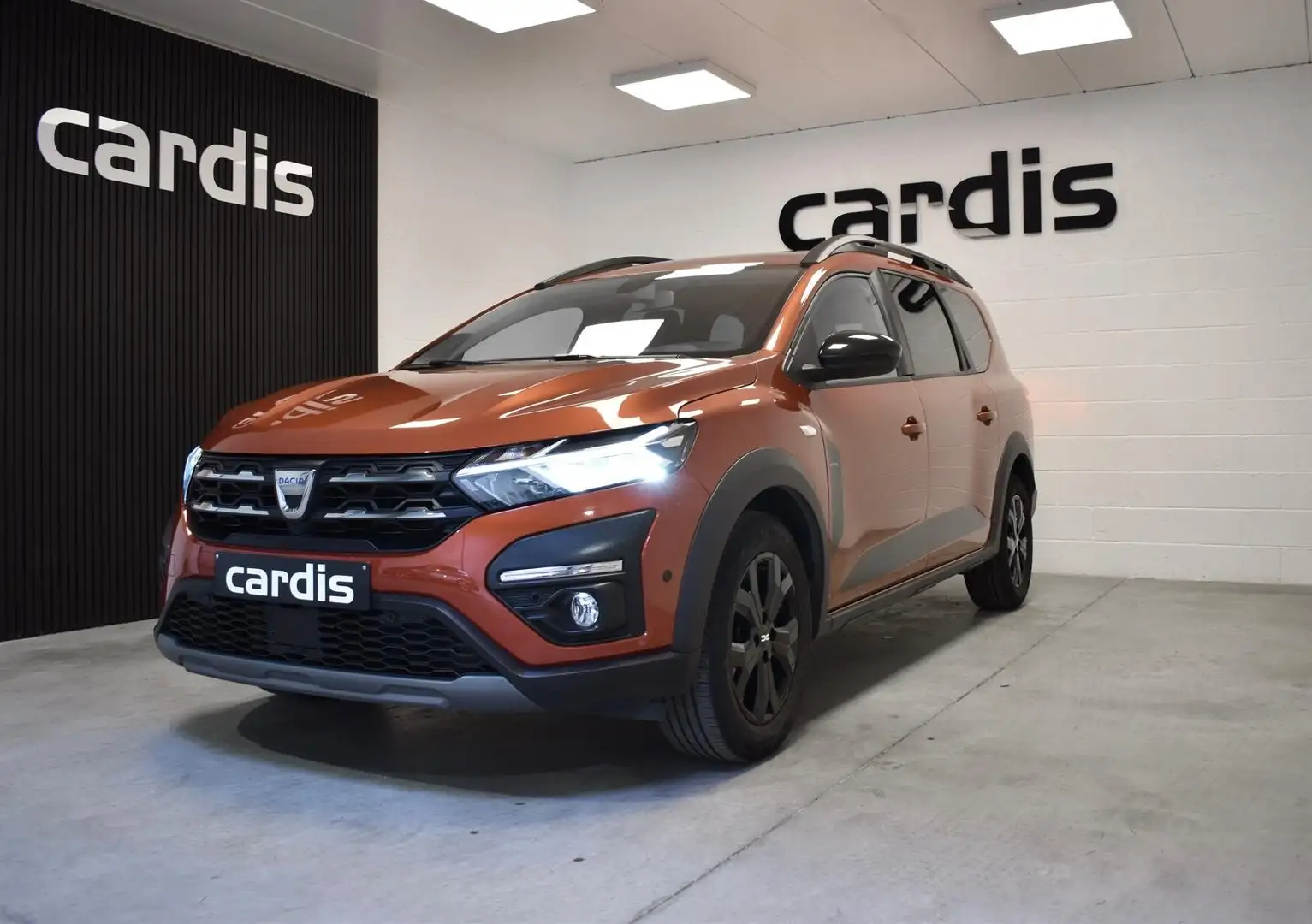 Dacia Jogger Jogger 1.0 TCe Essential 5pl. Rouge - 1