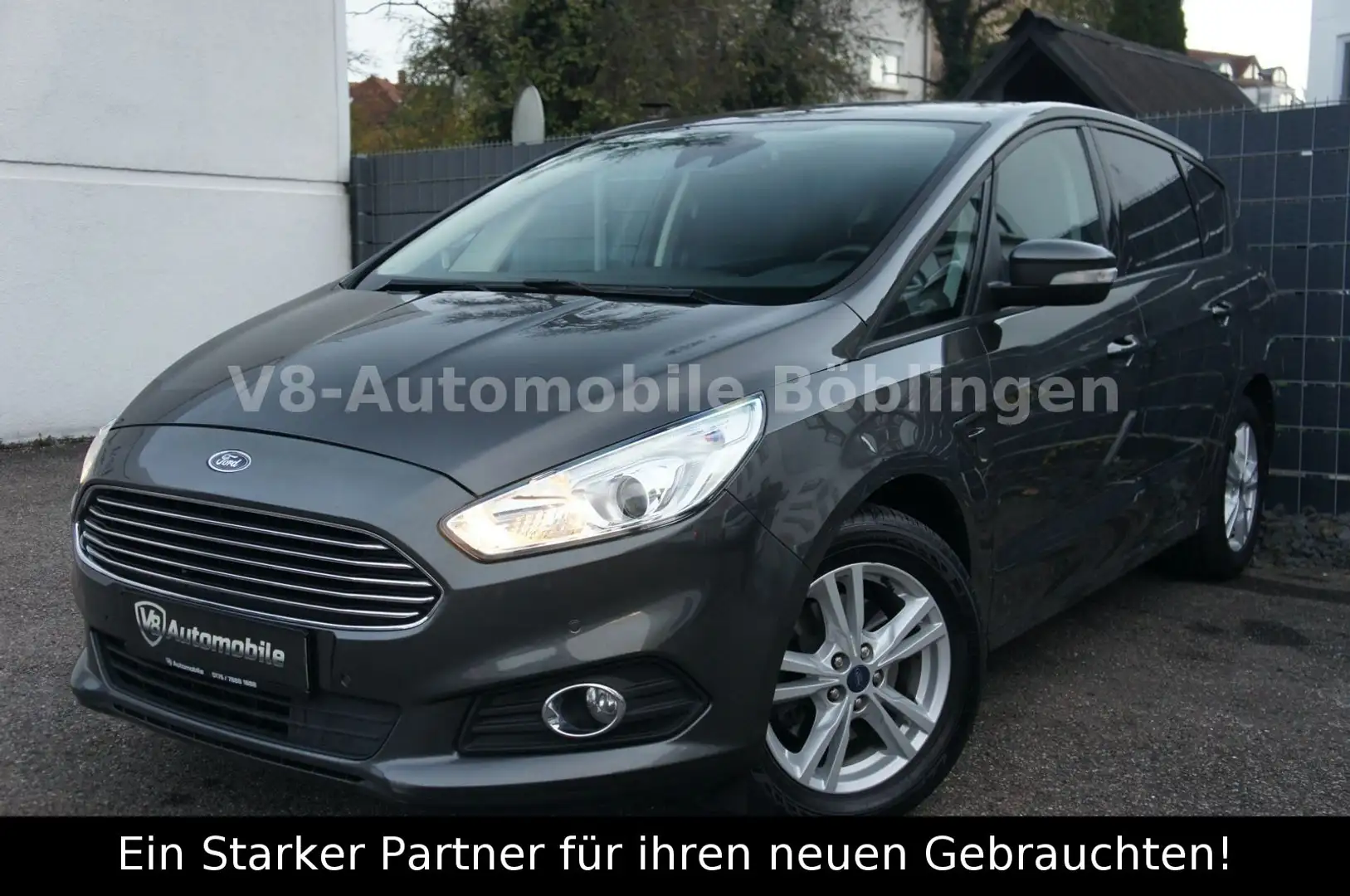Ford S-Max S-MAX Business  1.5L*NAVI*7SITZER* Gris - 1