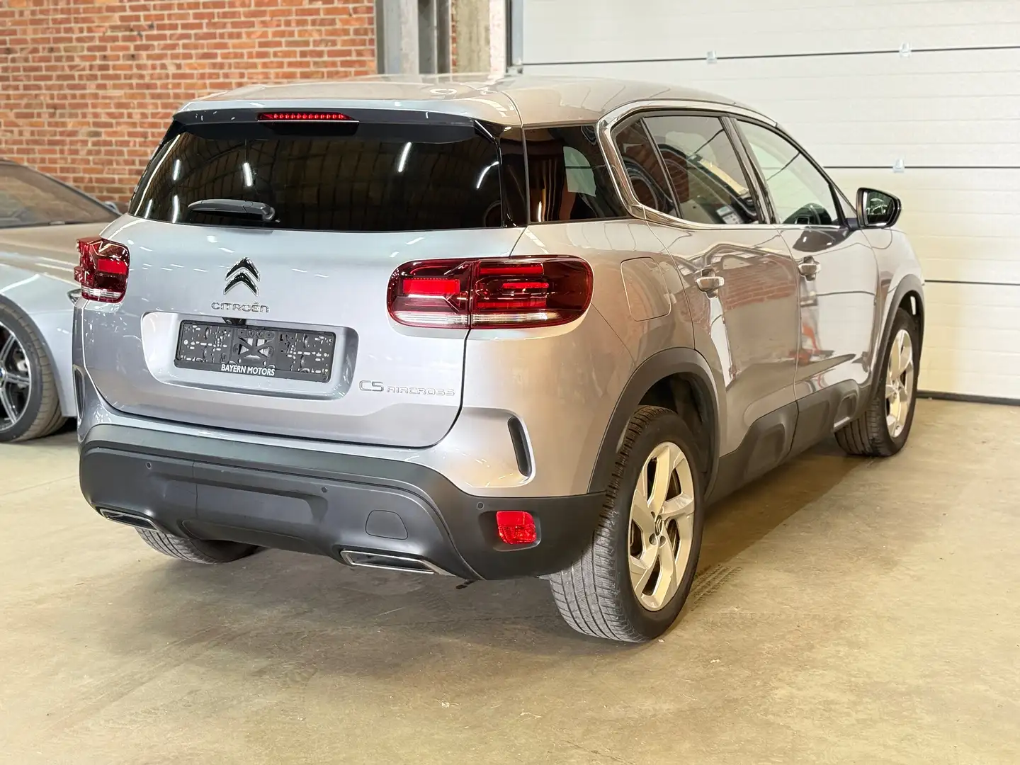 Citroen C5 Aircross C5 Aircross 1.2 Benzine EURO 6d 2023 Navi LED Gris - 2