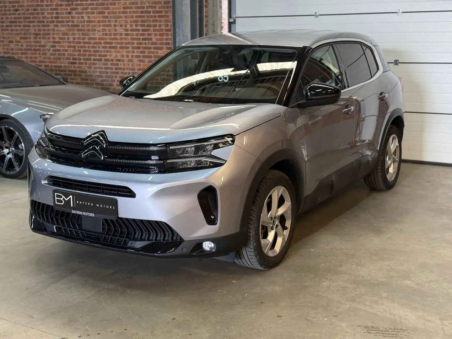 Citroen C5 Aircross C5 Aircross 1.2 Benzine EURO 6d 2023 Navi LED Gris - 1