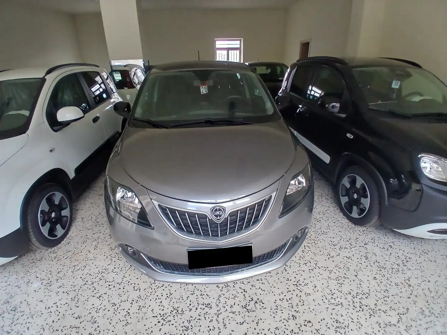 Lancia Ypsilon 1.0 FireFly 5 porte S&S Hybryd Gold Gris - 1