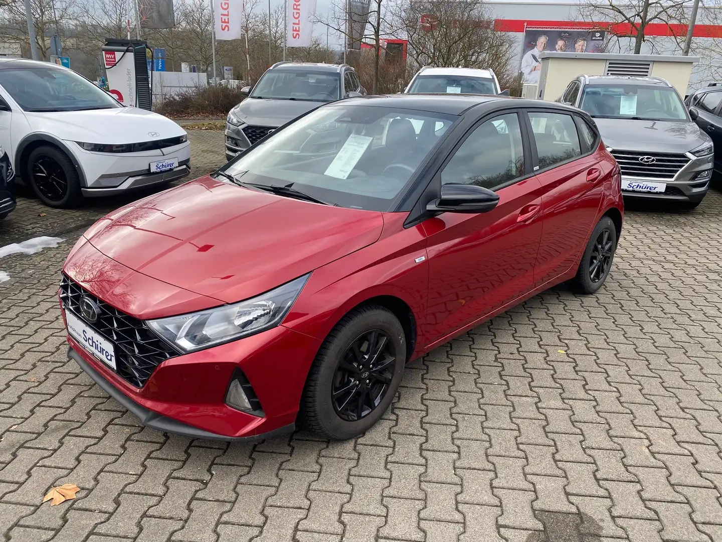 Hyundai i20 1.0 T. Trend 48V Assist. und Konfortpaket Rouge - 2