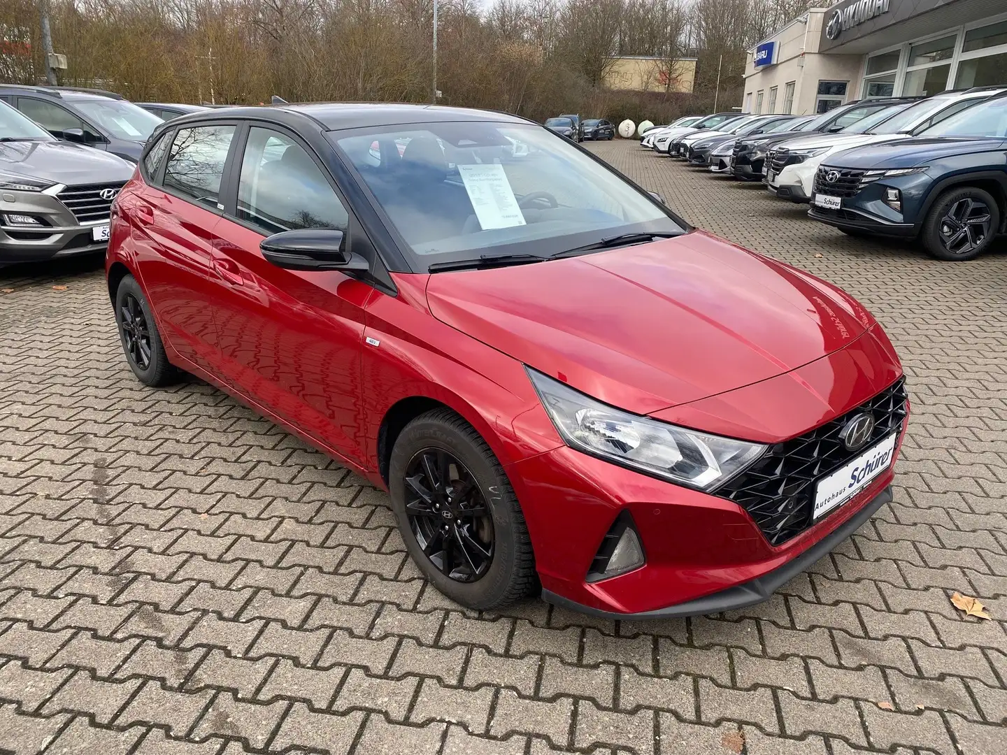 Hyundai i20 1.0 T. Trend 48V Assist. und Konfortpaket Rouge - 1