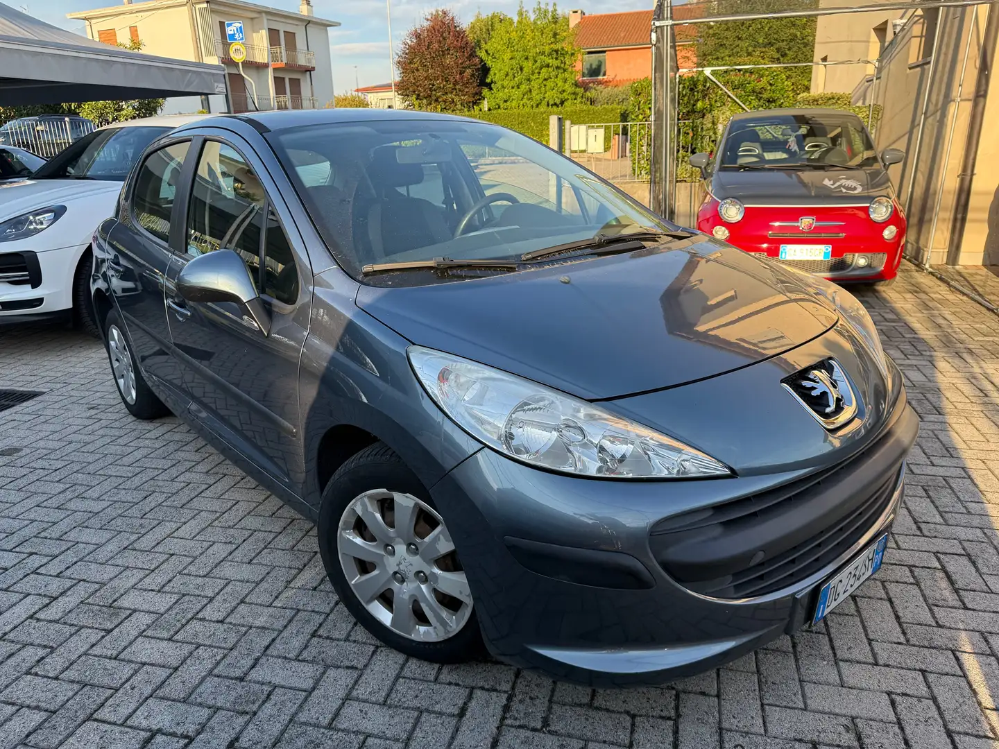 Peugeot 207 207 1.4 UNICO PROPRIETARIO Gris - 1