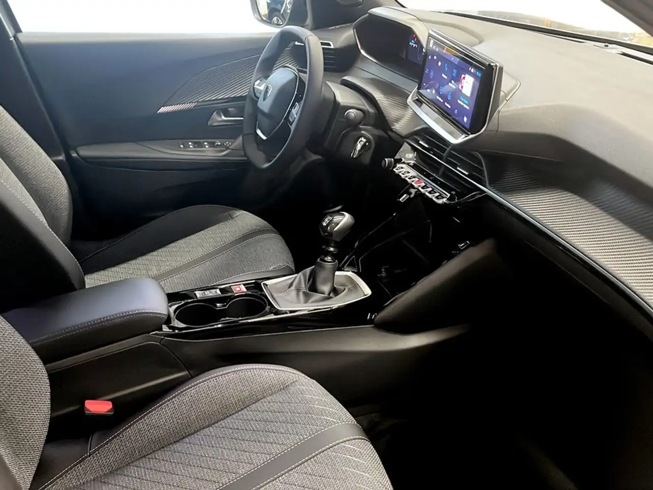 Peugeot 2008 2008 1.2 Puretech Allure 17