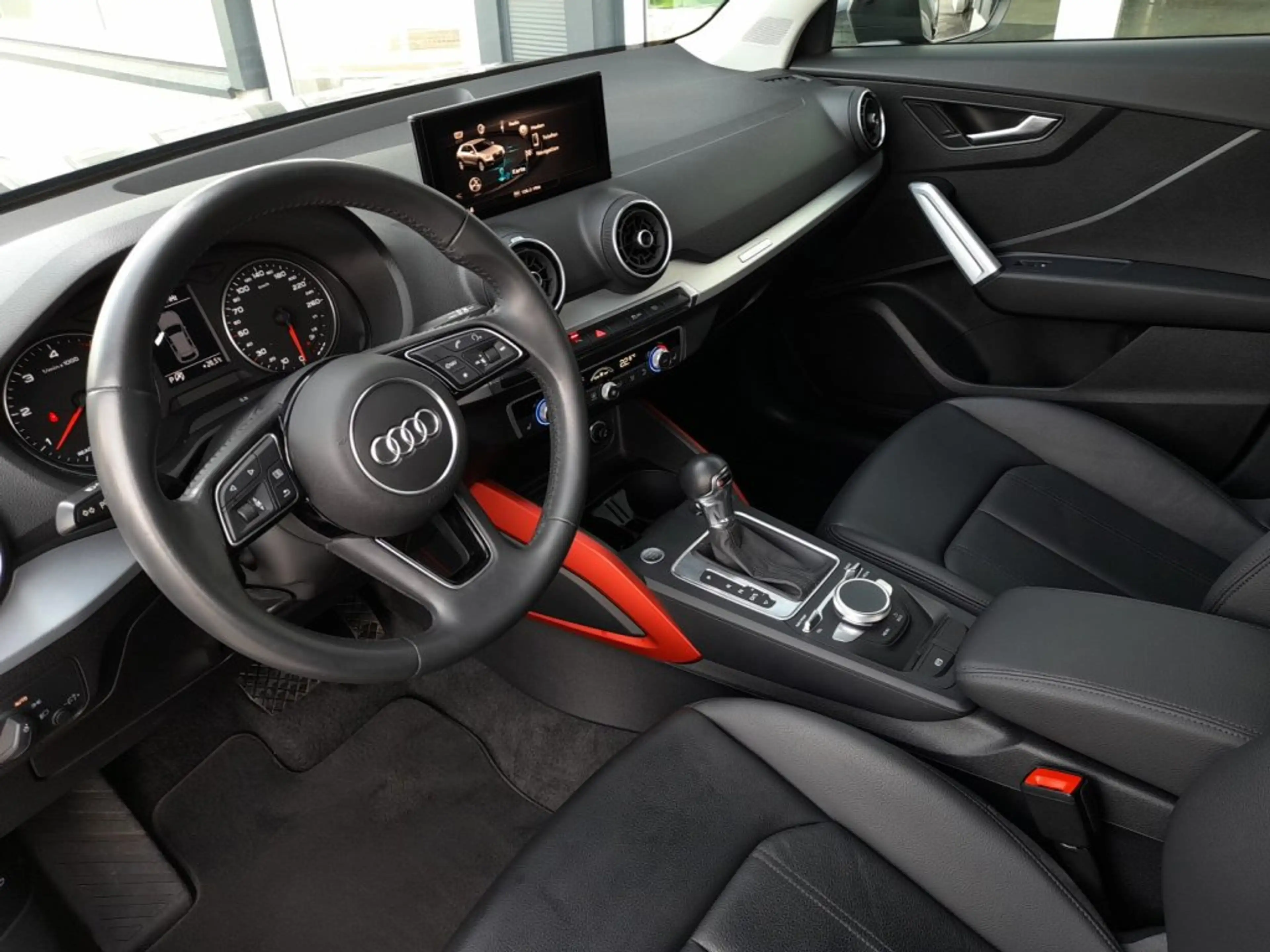 Audi Q2 SPORT 35 TDI quattro S-tr *LED & DYN BLINKER / LEDER / NAVI / AHV & KAMERA / TEMPOMAT / E-KLAPPE* — photo 9