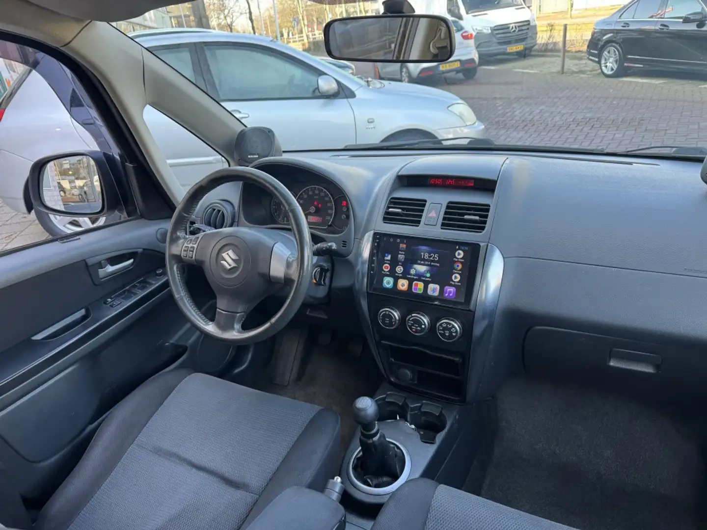 Suzuki SX4 1.6 Sedan Airco Apk Carplay Grau - 2