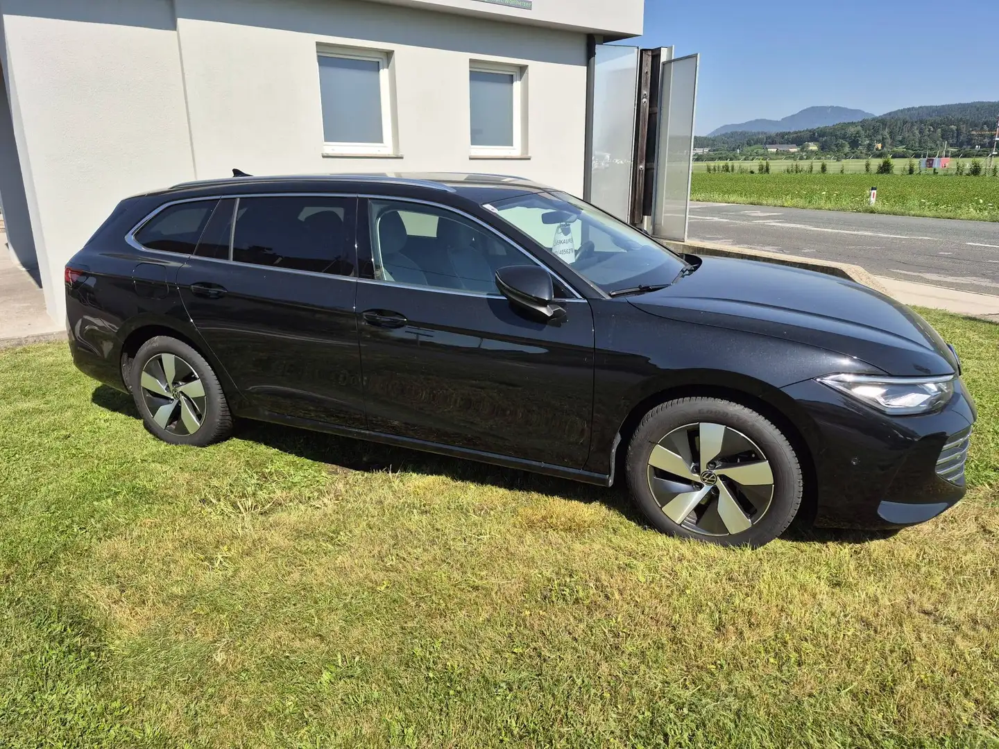 Volkswagen Passat Variant Passat Variant 1,5 eTSI ACT Business DSG Business Schwarz - 1