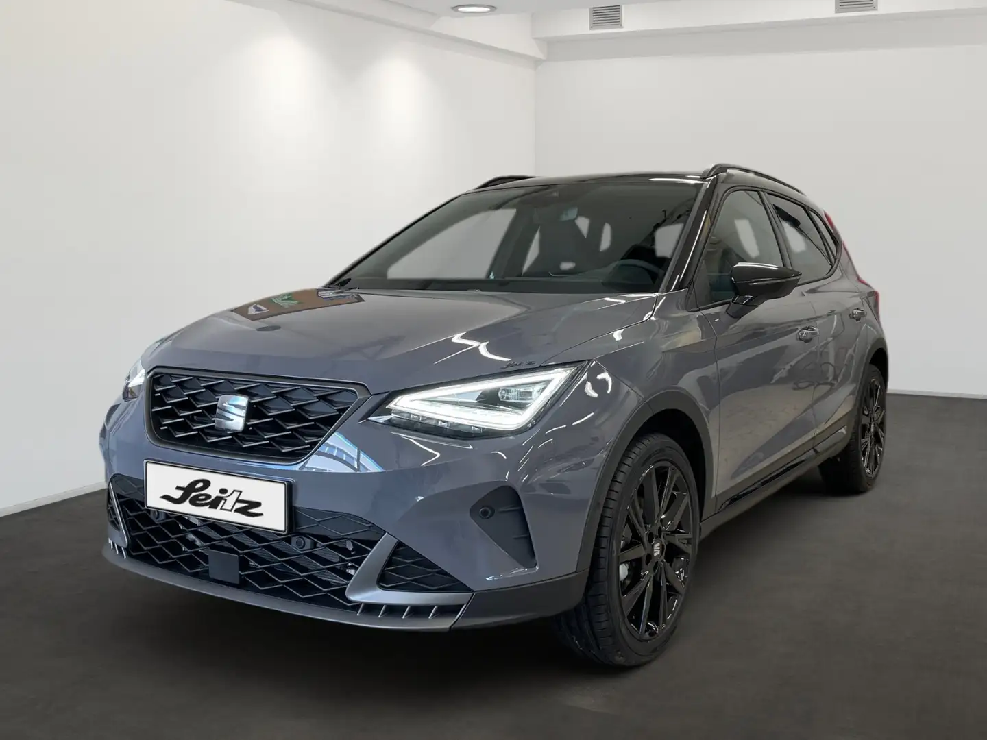 SEAT Arona 1.0 TSI FR Black Edition *NAVI*KAMERA*WINTERPAKET* Schwarz - 2