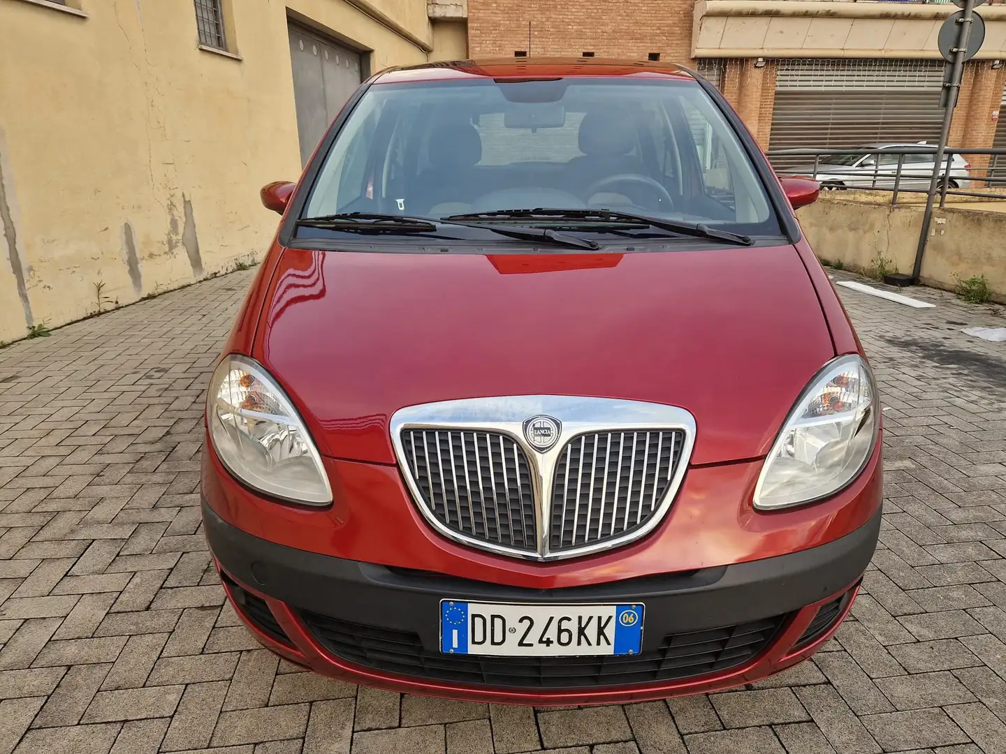 Lancia MUSA Musa I 2006 1.4 8v Argento 100 Rood - 2