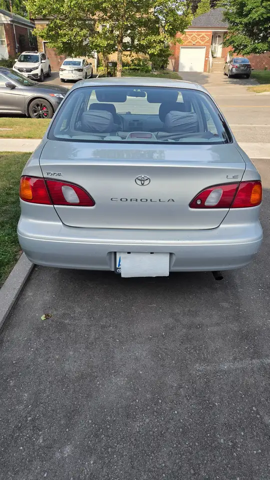 2000 Toyota Corolla