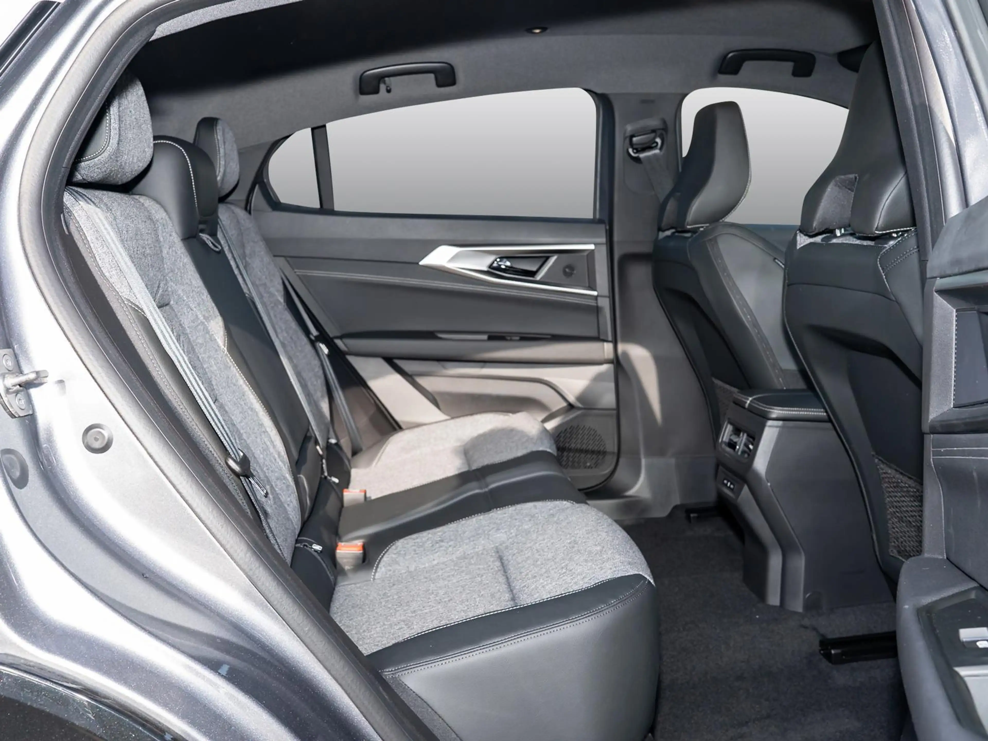 Renault Rafale Techno Full Hybrid 200 NAVI SHZ PDC — photo 4