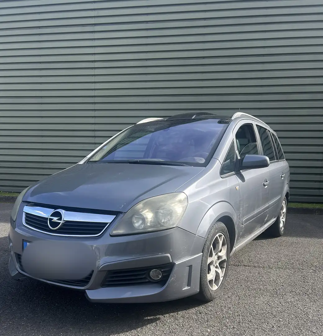Opel Zafira 1.9 CDTI 150 ch FAP Cosmo - 1