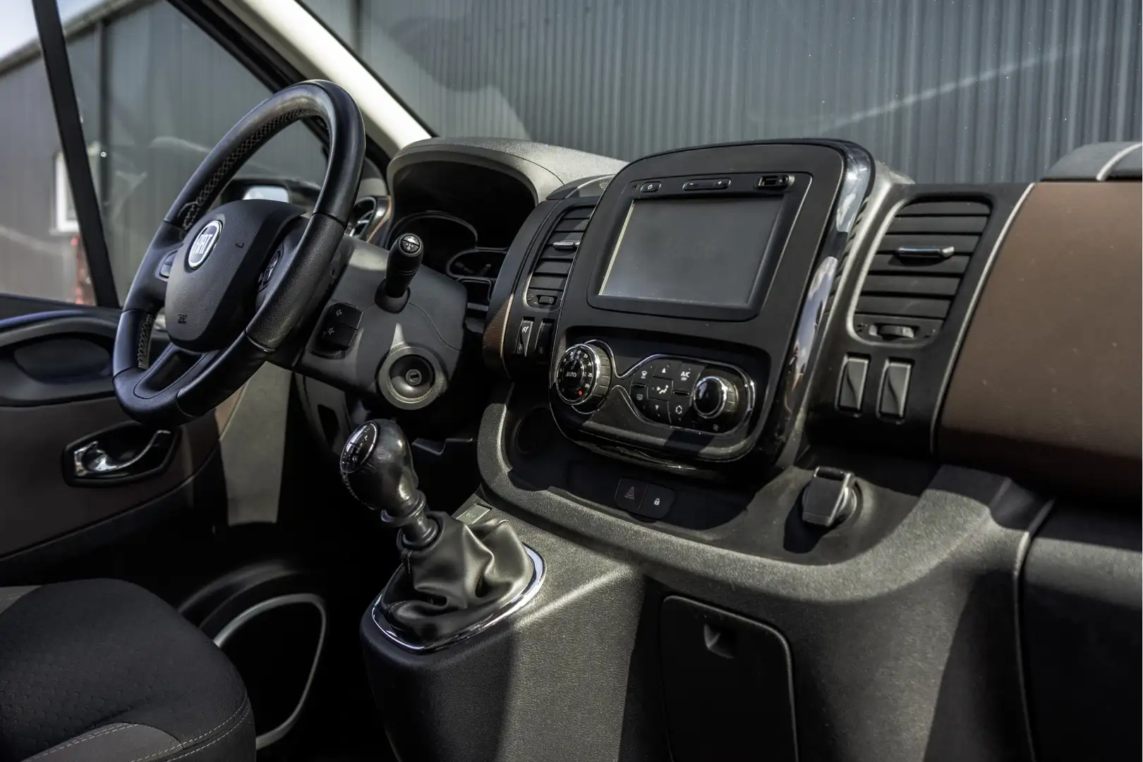 Fiat Talento 1.6MJ EcoJet 145PK | L2H1 | DC | 5P | Camera | Nav Zwart - 2