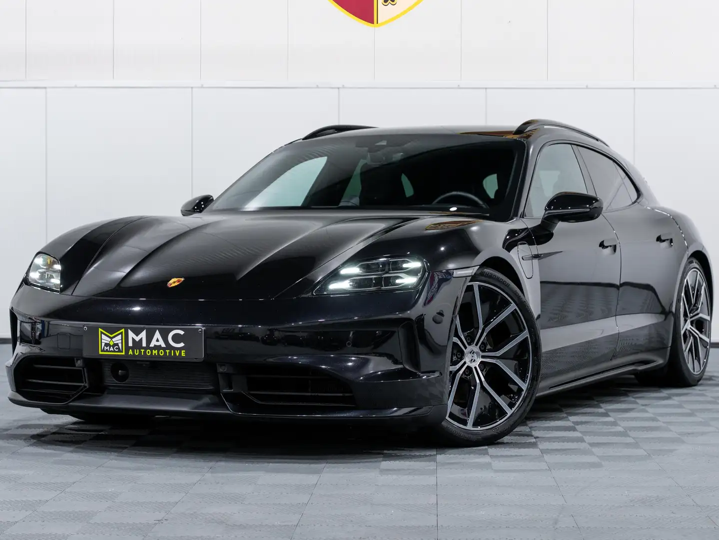Porsche Taycan 4S Sport Turismo FACE LIFT Sportdesign/Achteras Zwart - 1