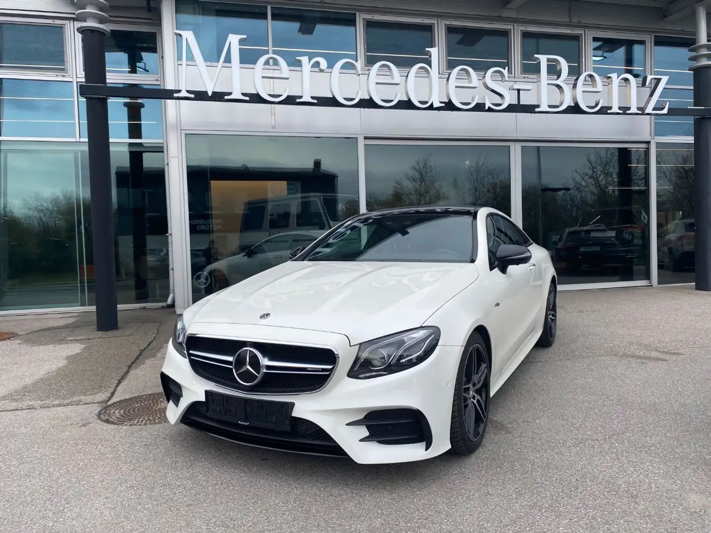 Mercedes-Benz E 53 AMG 4MATIC+ Coupé Weiß - 2