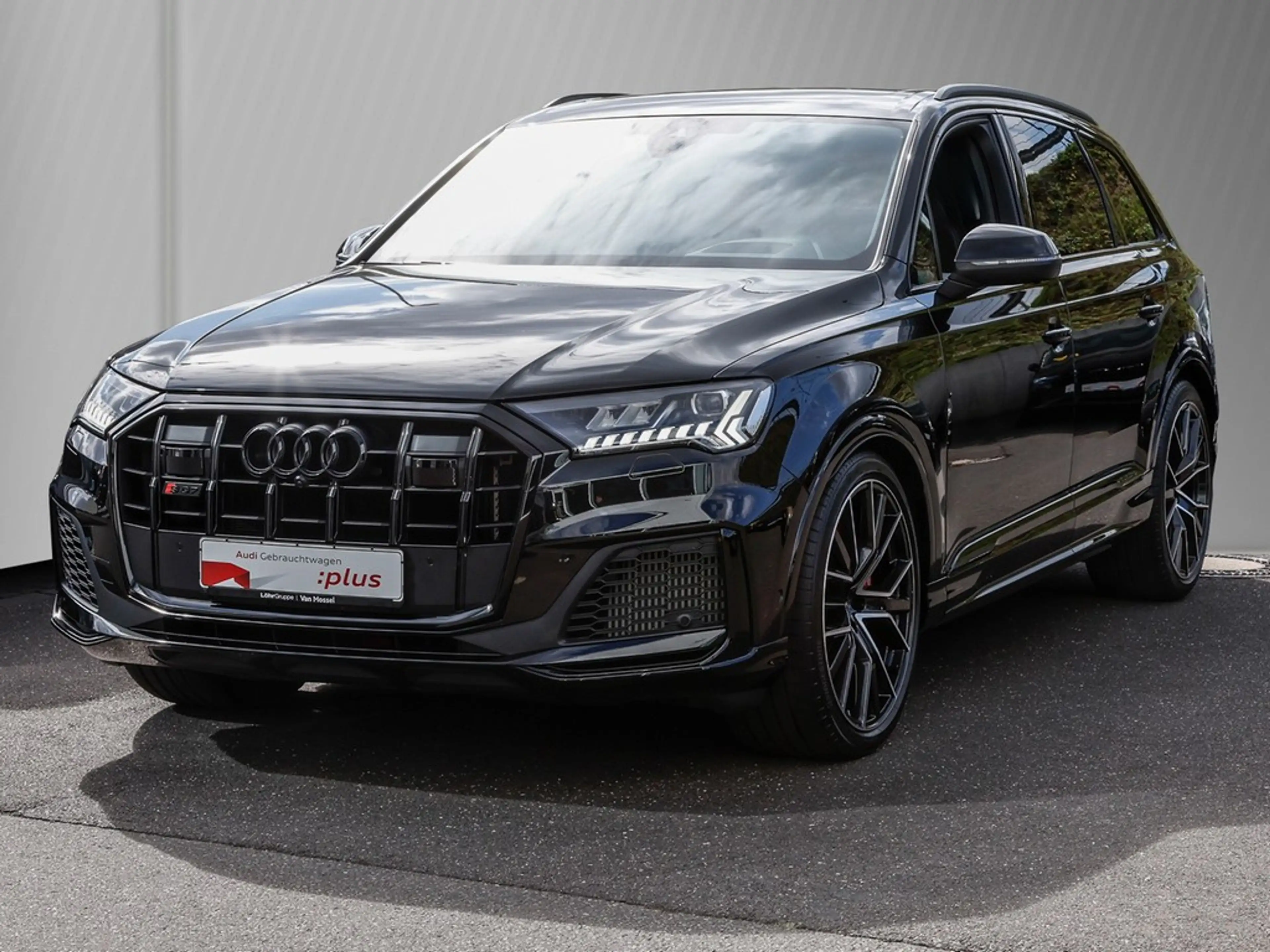 Audi SQ7 4.0 TFSI Matrix Panorama AHK Leder Kamera — photo 2