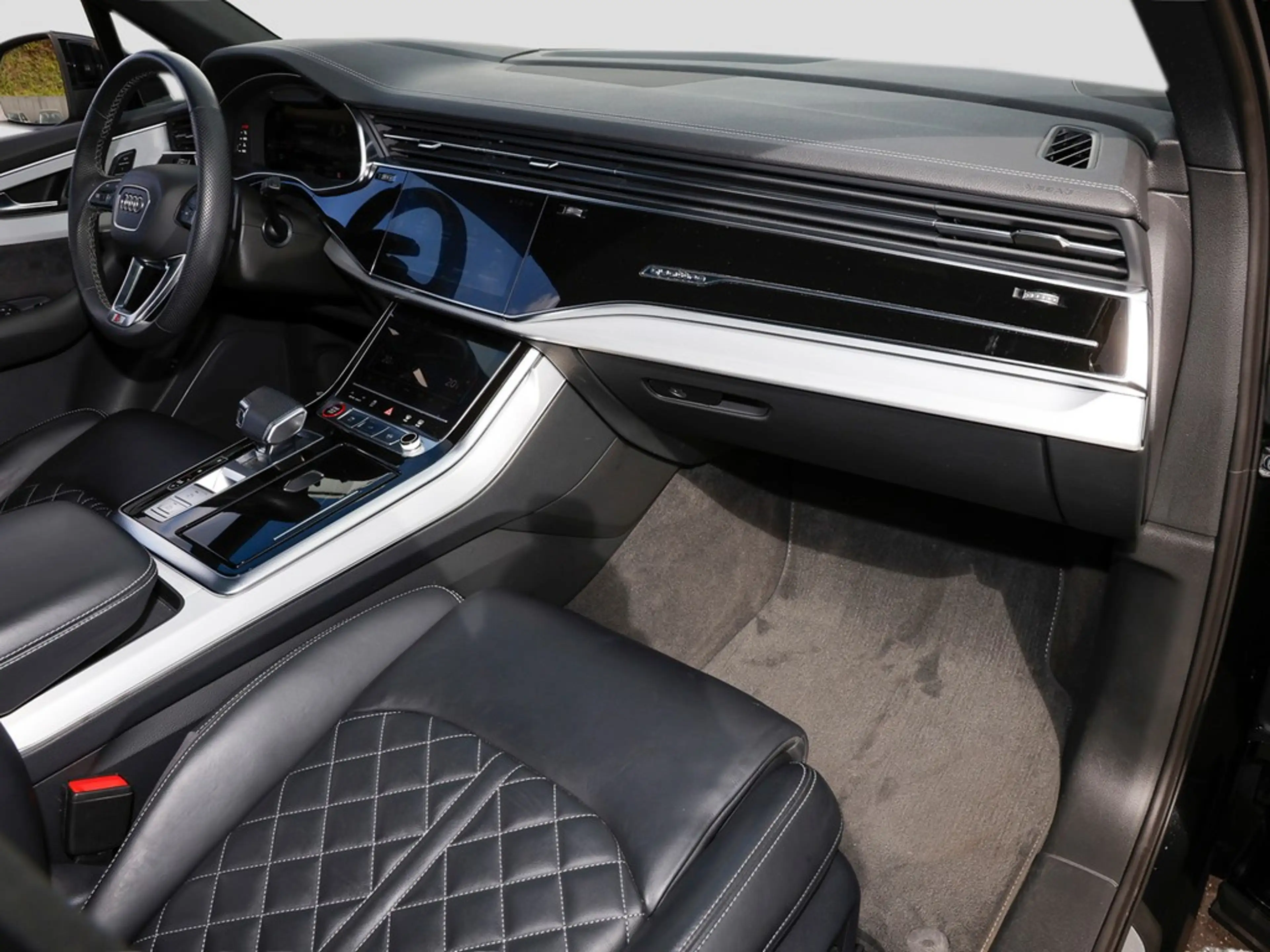 Audi SQ7 4.0 TFSI Matrix Panorama AHK Leder Kamera — photo 14