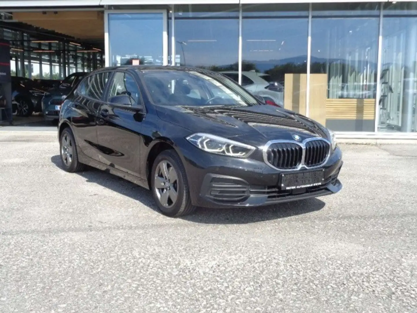 BMW 116 d Advantage *LED *Navi Schwarz - 1