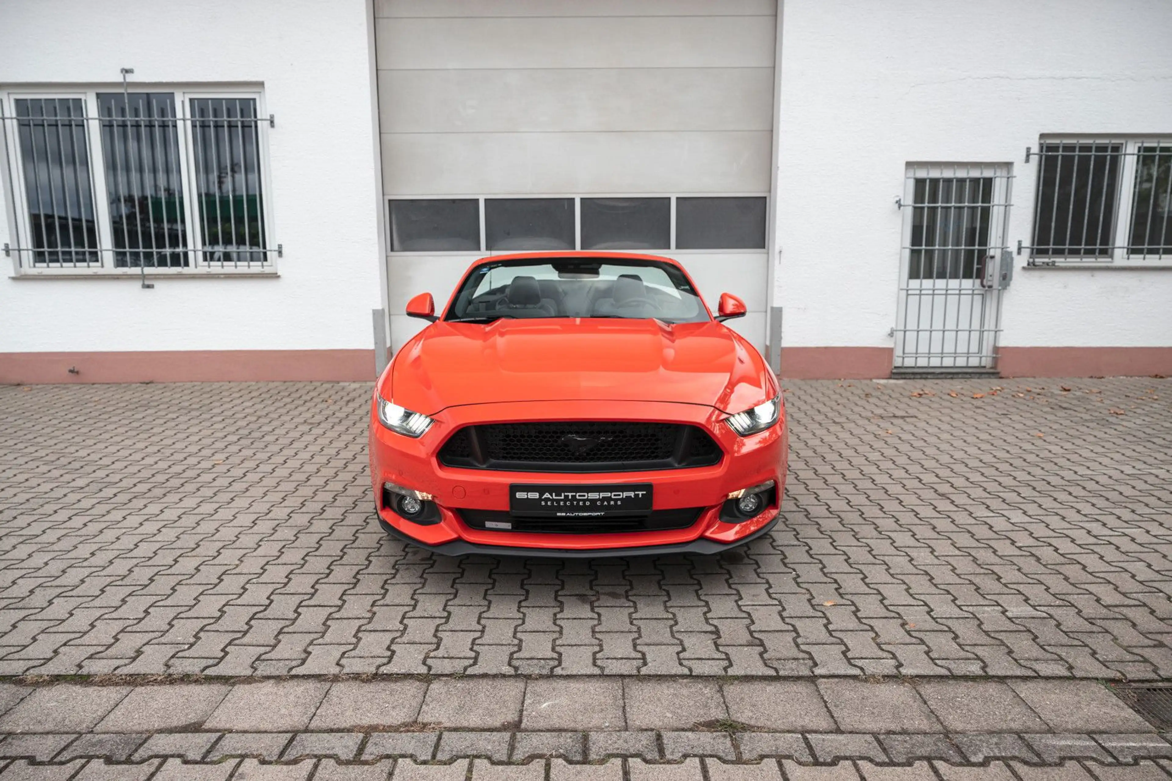 Ford Mustang Cabrio PREMIUM+20"+1.HD+DE+SCHECKHEFT — photo 2