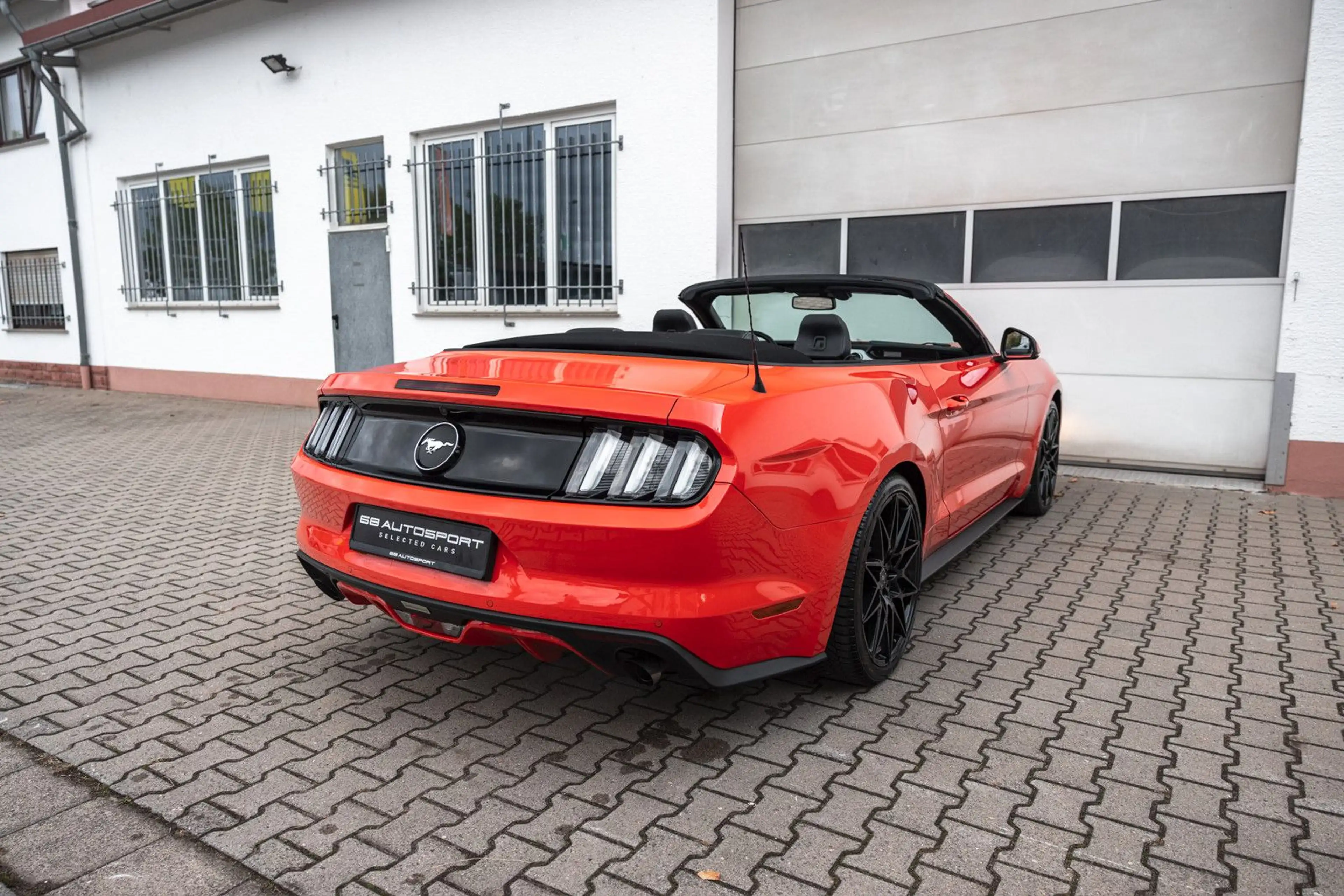 Ford Mustang Cabrio PREMIUM+20"+1.HD+DE+SCHECKHEFT — photo 5