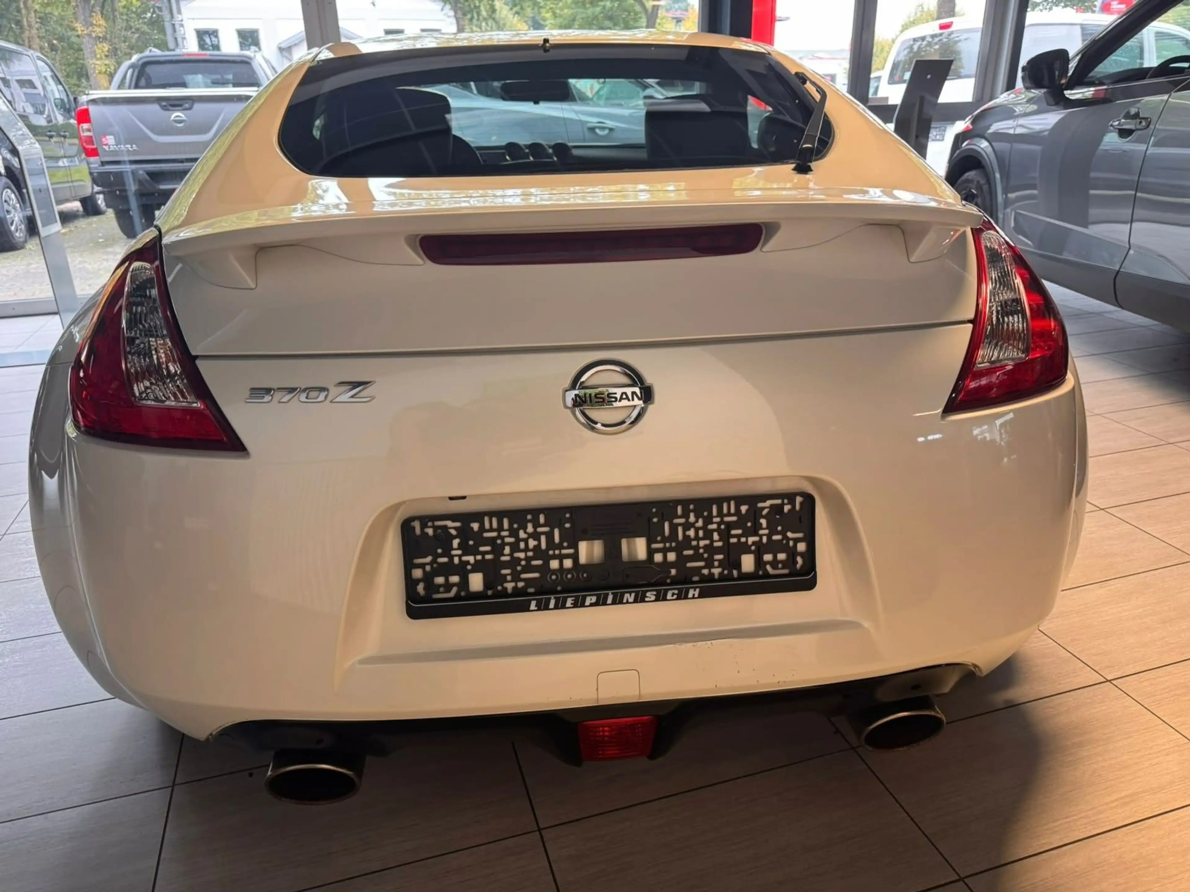 Nissan 370Z 370 Z Premium Pack — photo 4
