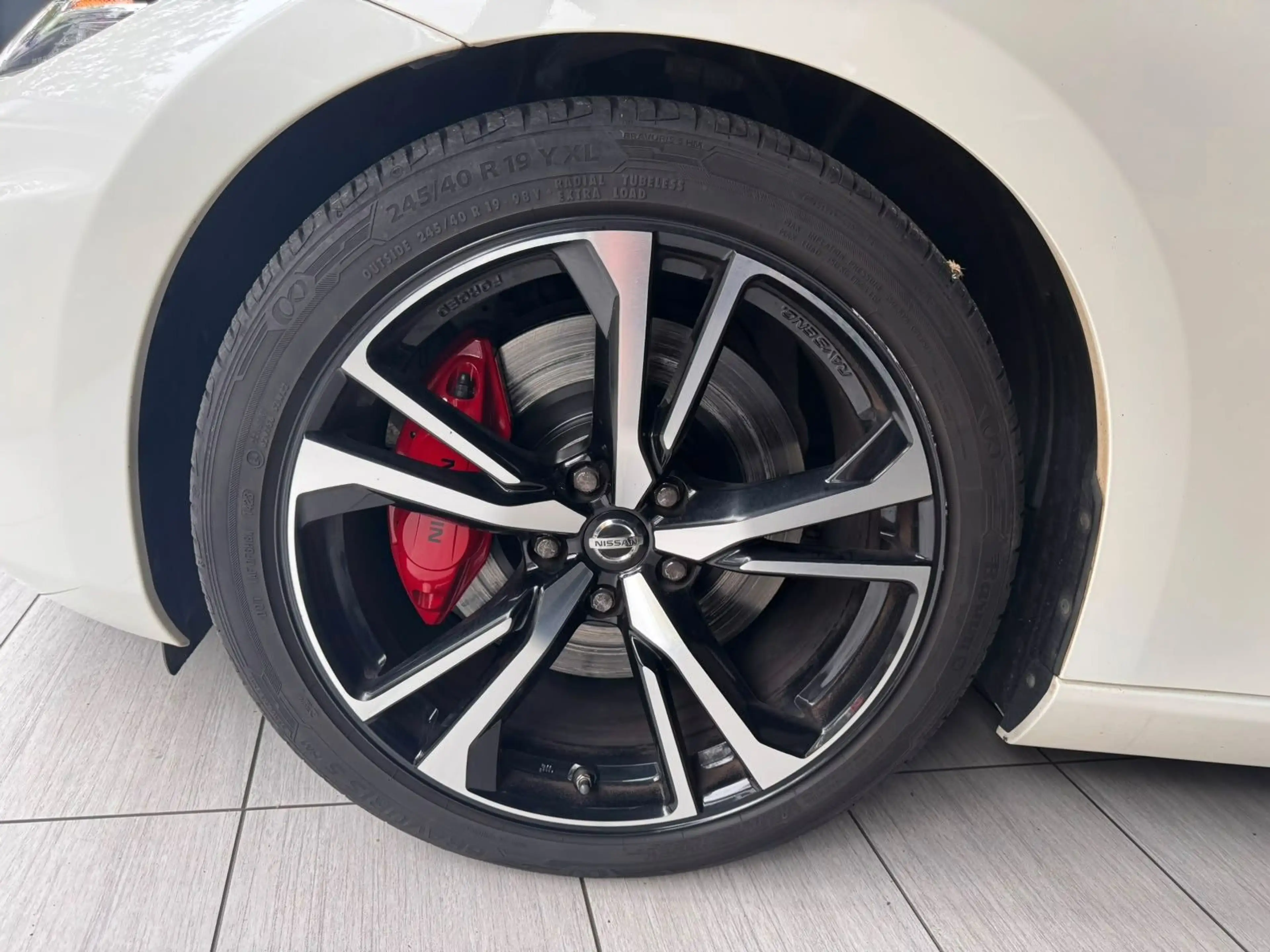 Nissan 370Z 370 Z Premium Pack — photo 15