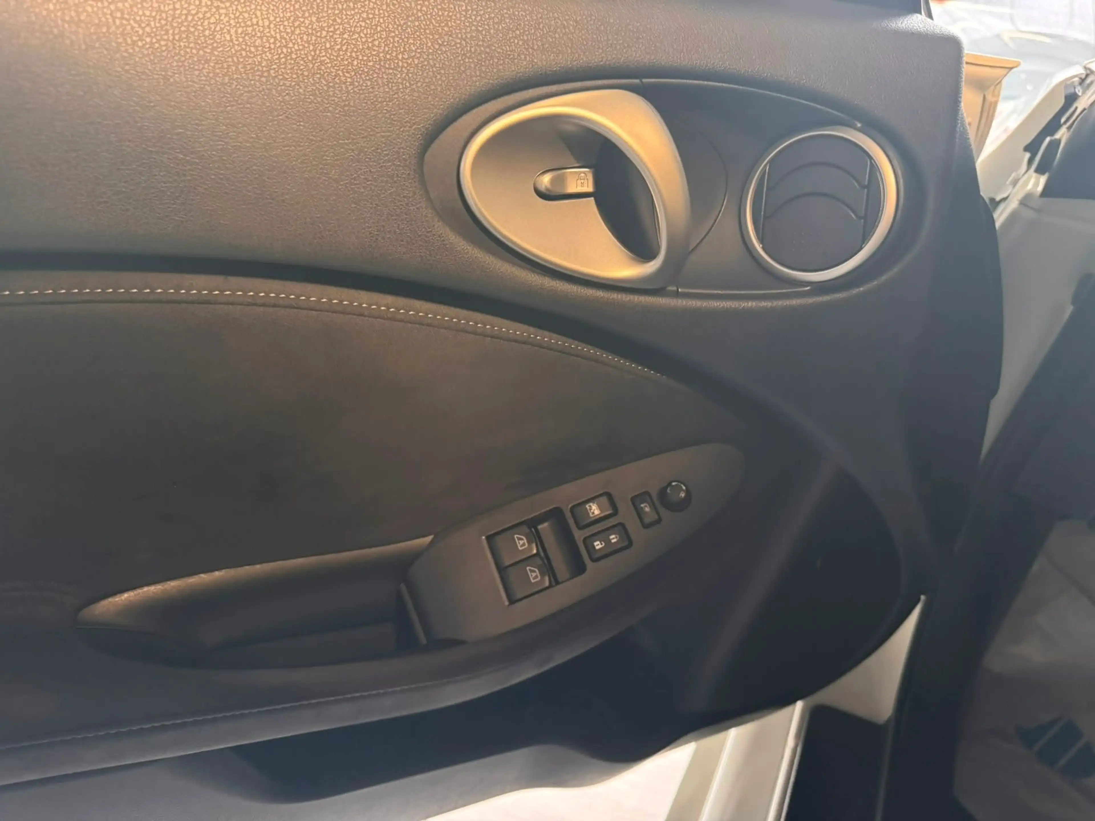 Nissan 370Z 370 Z Premium Pack — photo 9