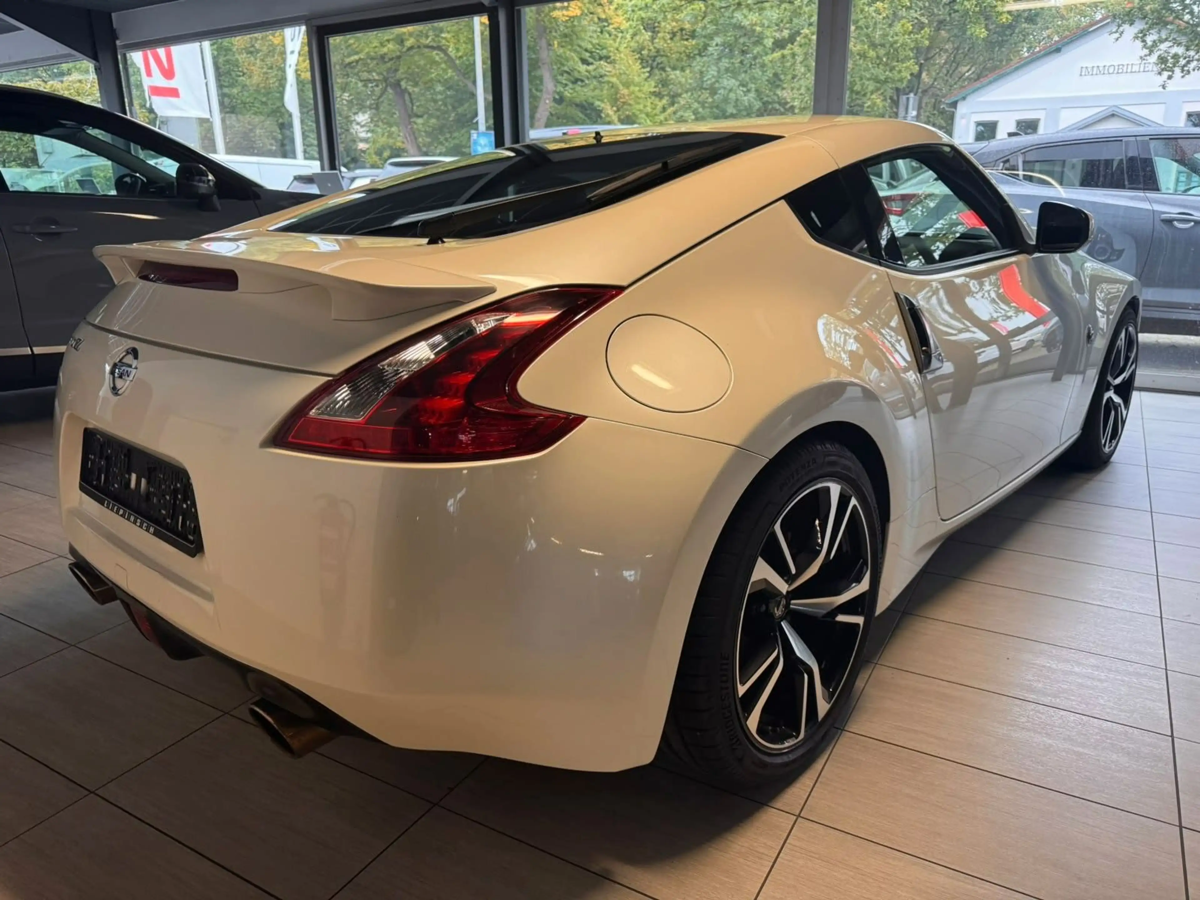 Nissan 370Z 370 Z Premium Pack — photo 3