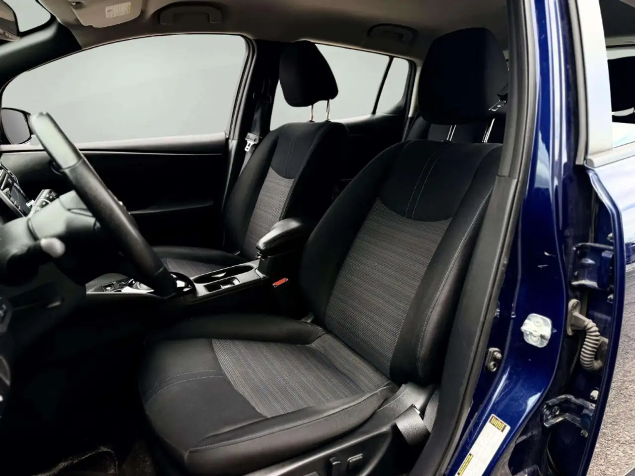 Nissan Leaf снимка Nissan Leaf