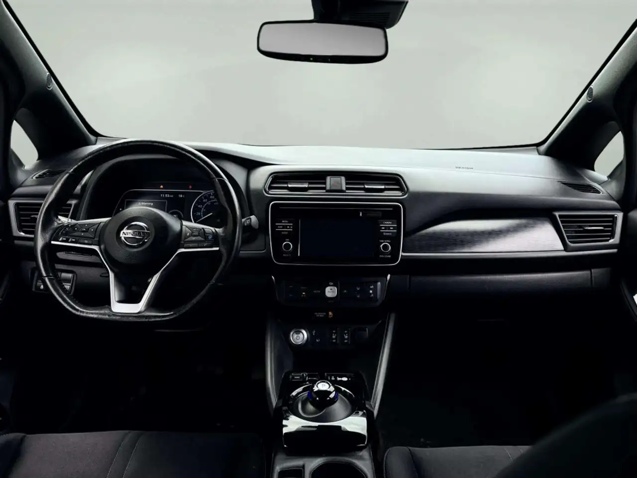Nissan Leaf снимка Nissan Leaf
