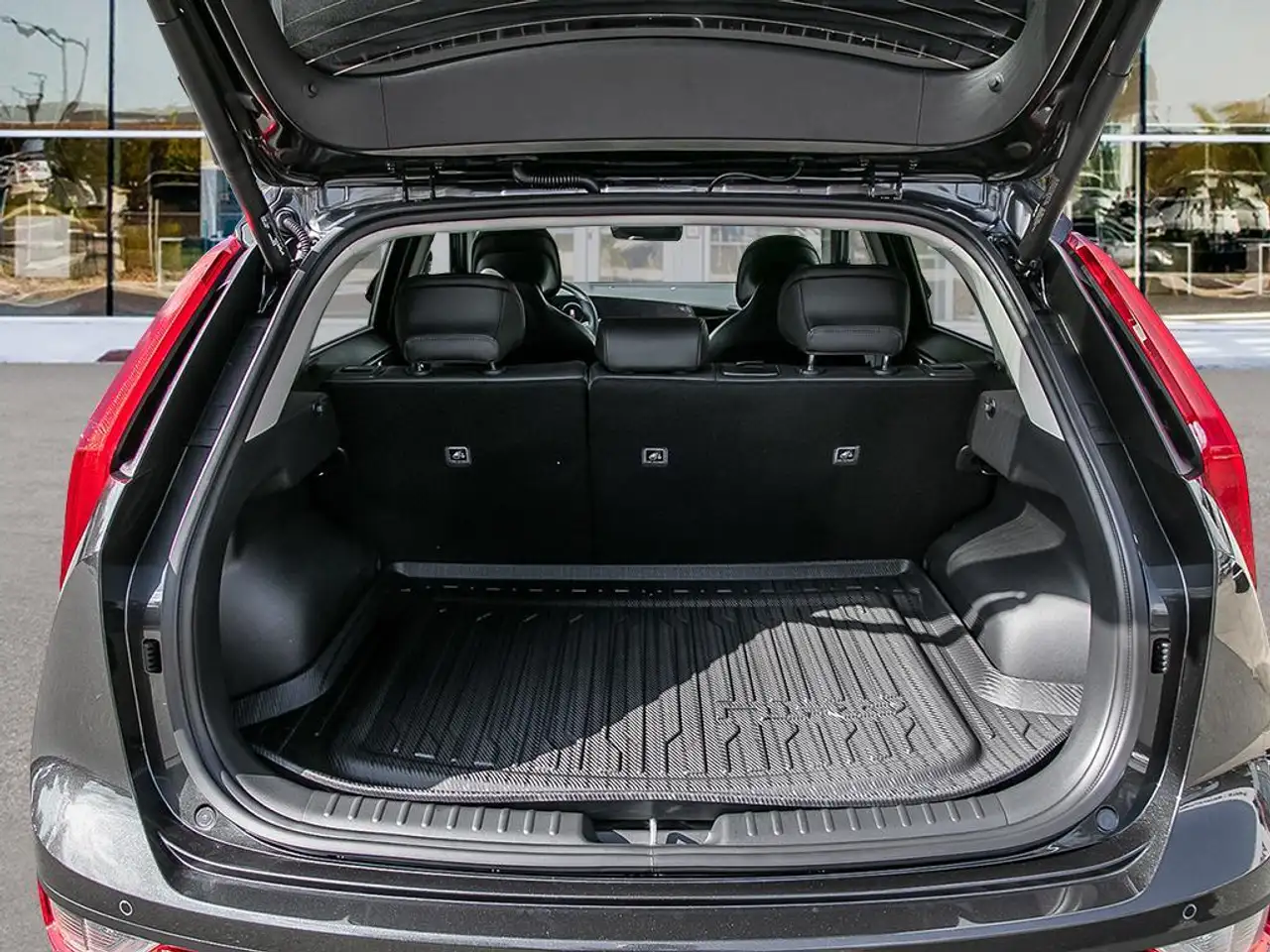 Kia Niro снимка Kia Niro