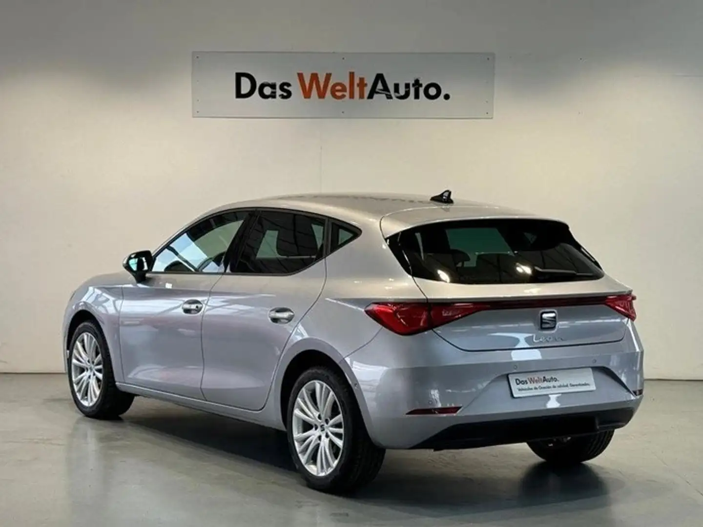 SEAT Leon ST 1.5 TSI S&S Style Special Edition 150 Plateado - 2