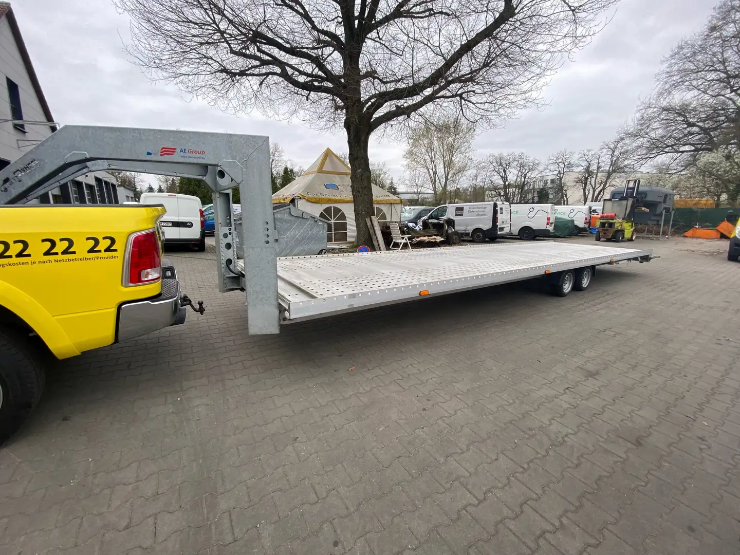 Dodge RAM 1500 Laramie *Luftfederung* + Auflieger Schwarz - 2
