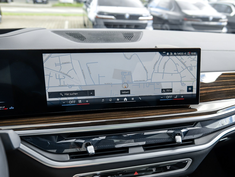 BMW X6 xDrive40d M Sport HUD PANO ACC AHK 360°KAM — photo 13