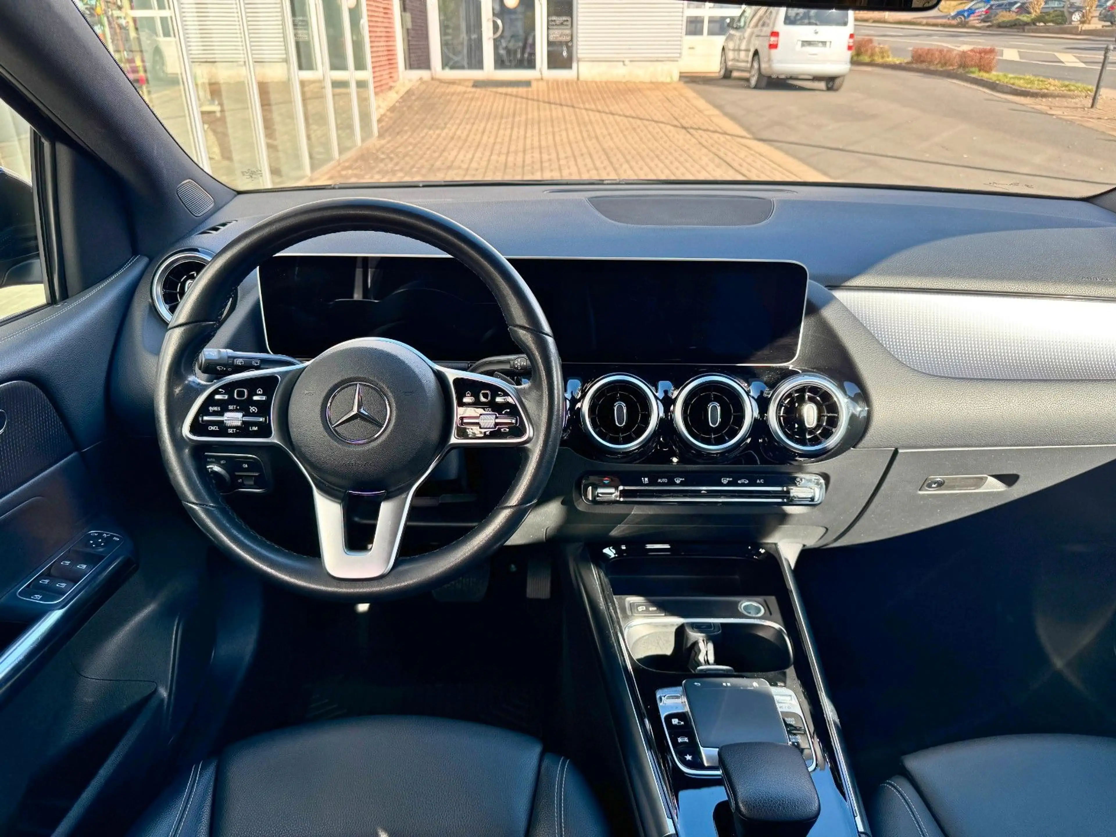 Mercedes-Benz B 220 B B 220 4Matic — photo 12