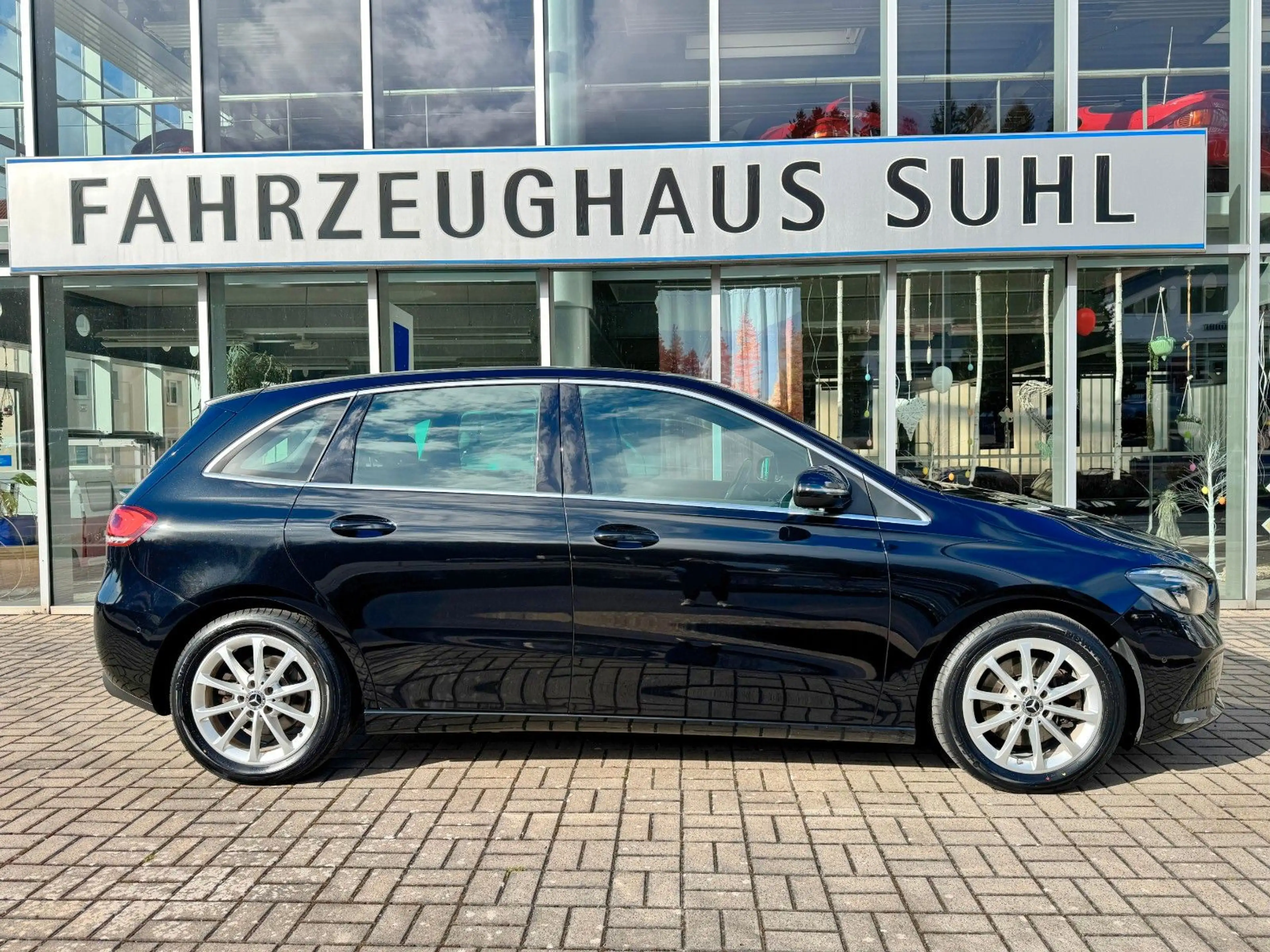 Mercedes-Benz B 220 B B 220 4Matic — photo 2