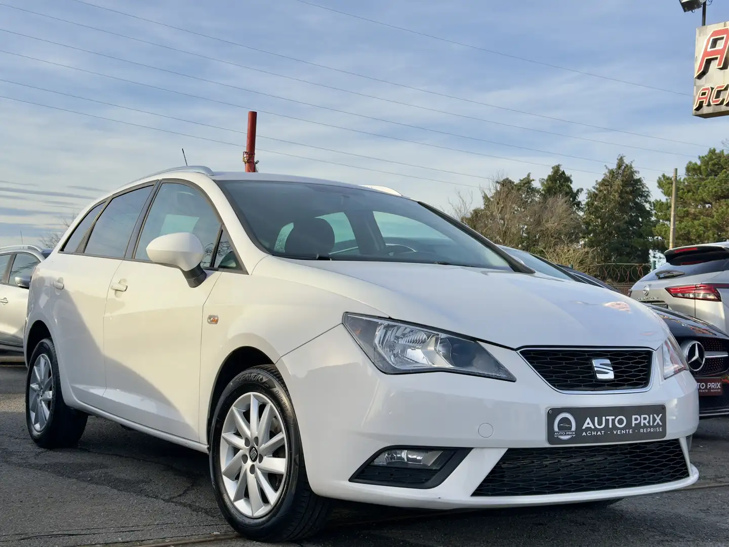 SEAT Ibiza ST 1.2 TSI Style Clim Auto Face Lift Euro 5b Белый - 2