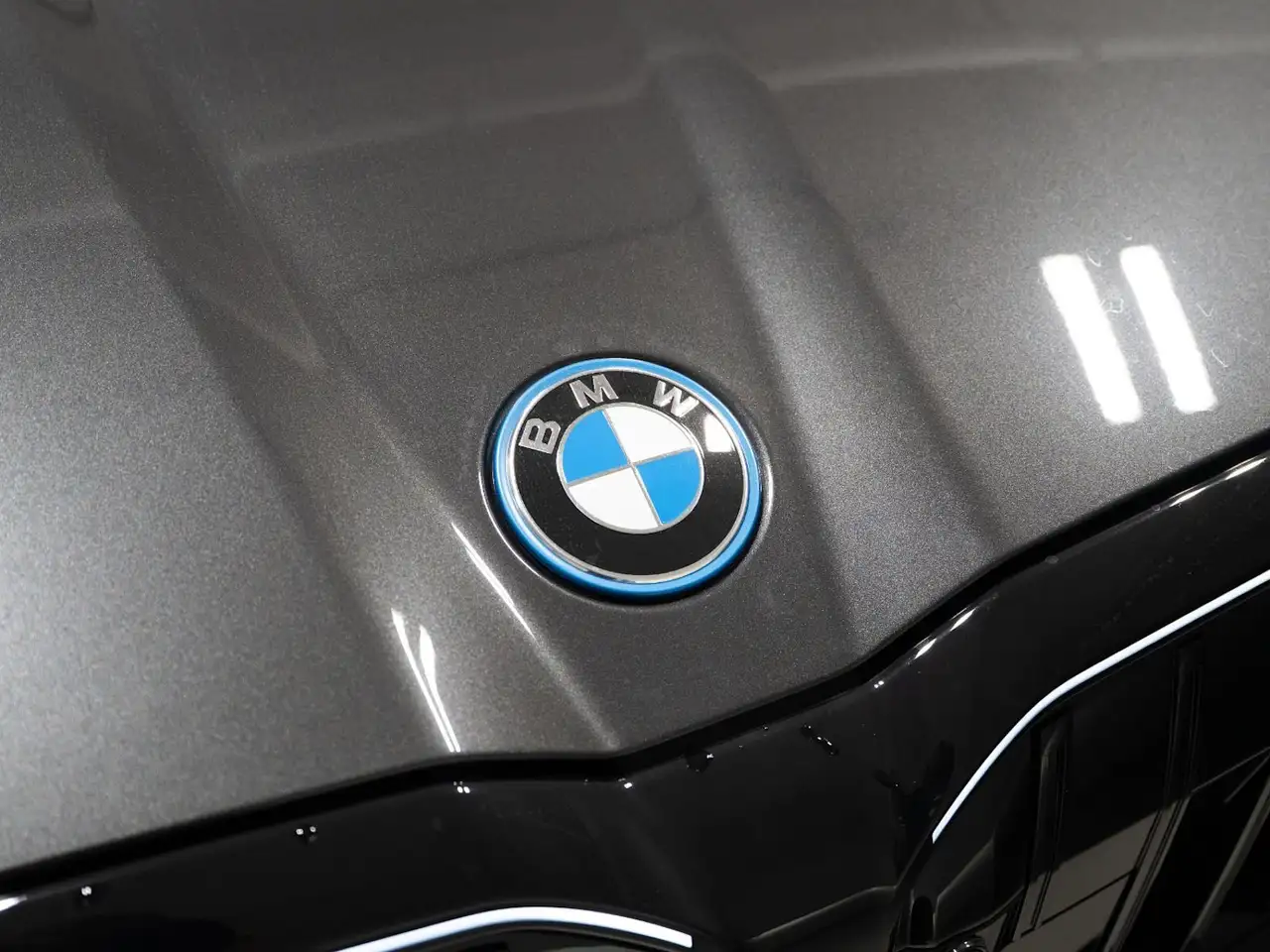 BMW 5 Series снимка BMW 5 Series