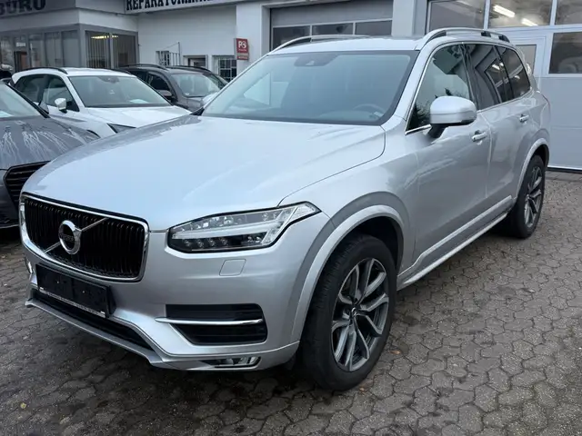 Volvo XC90 D5 Momentum AWD*H&K*LED*Standheizung*Ahk