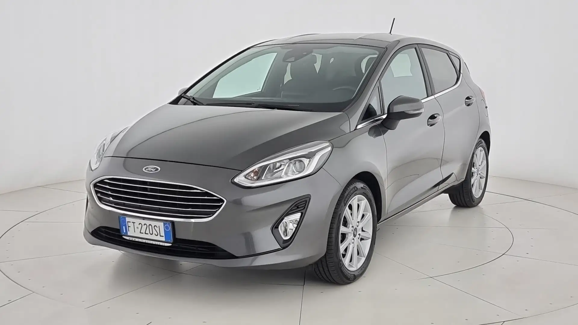 Ford Fiesta 1.1 85 CV 5 porte Titanium Grigio - 1