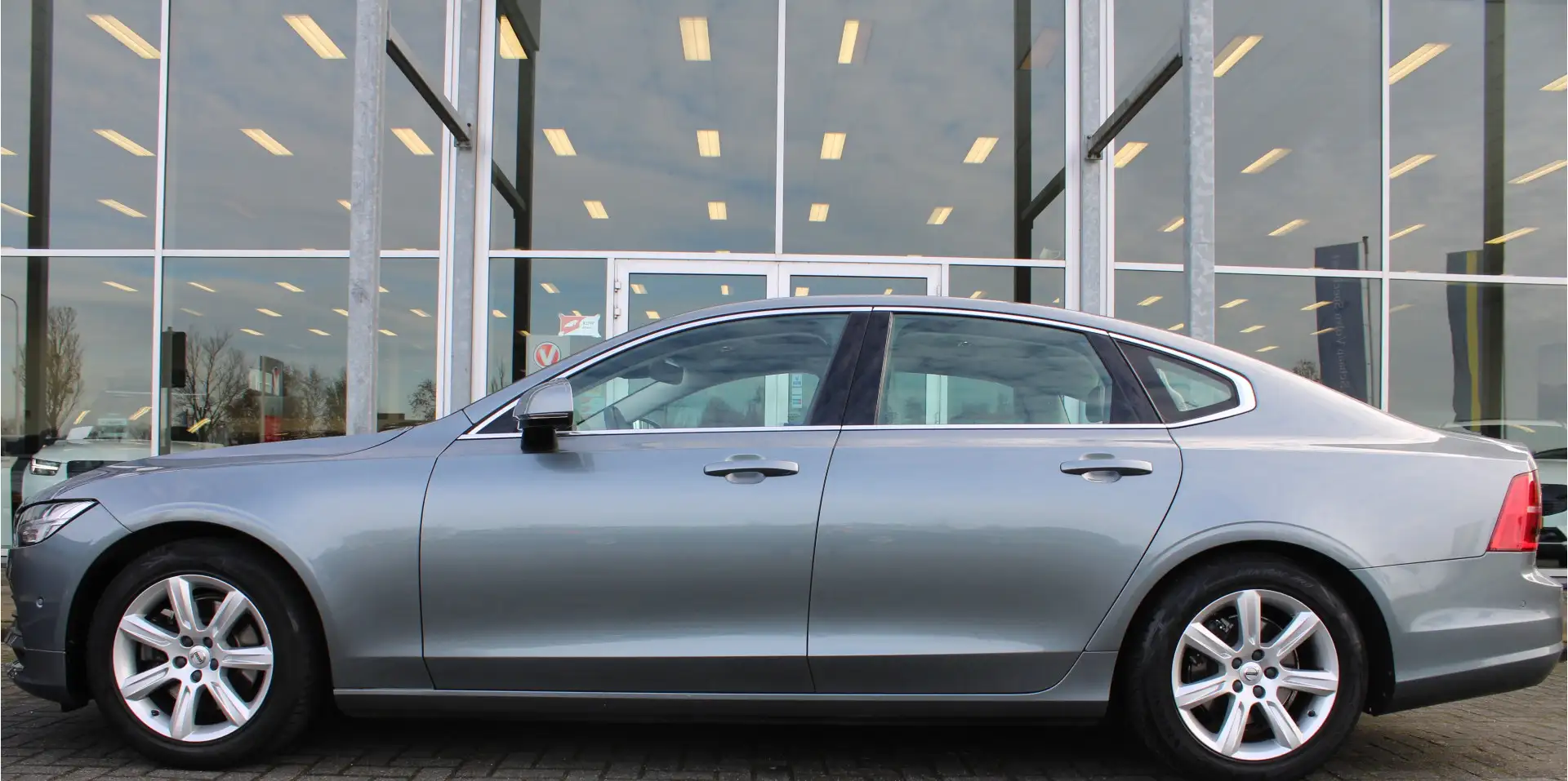 Volvo S90 D3 Momentum | Schuif/kantel dak | El. Trekhaak | C Gris - 2