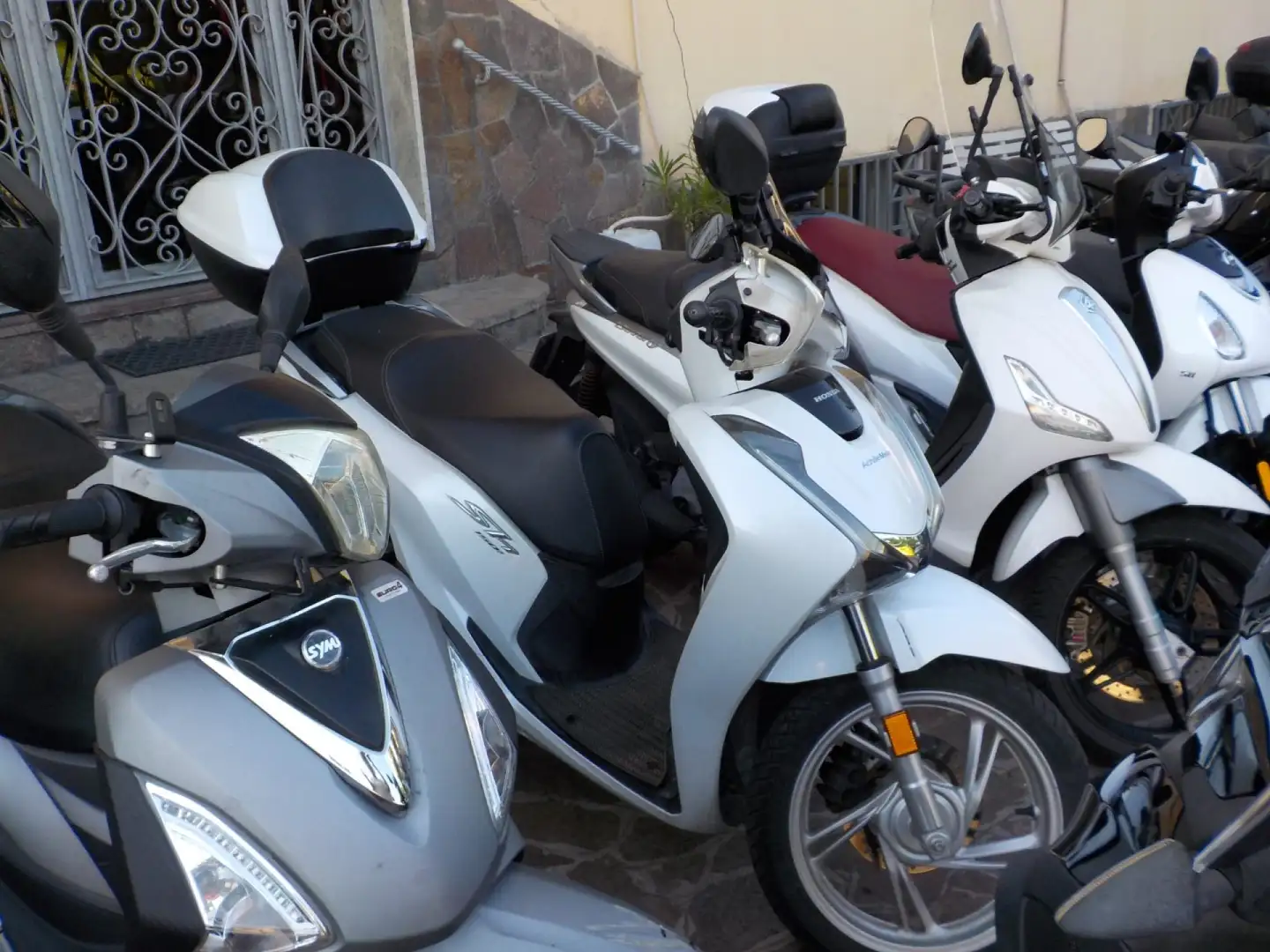 Honda SH 150 - Anno 2019 Bianco - 1