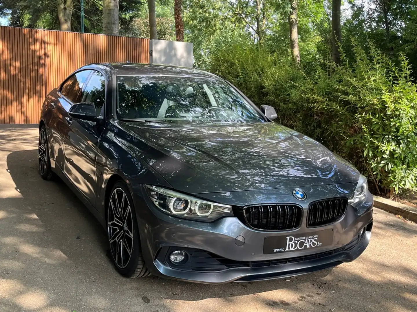 BMW 420 ia Facelift-Full Led-Navigatie-Leder-Camera-BT-19" Šedá - 1
