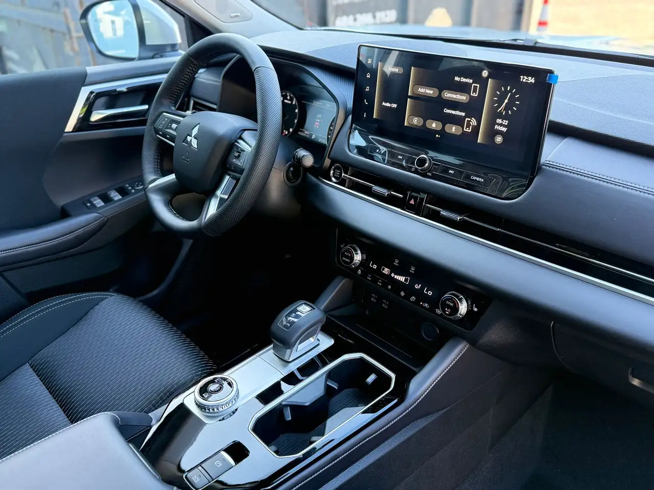 Mitsubishi Outlander снимка Mitsubishi Outlander