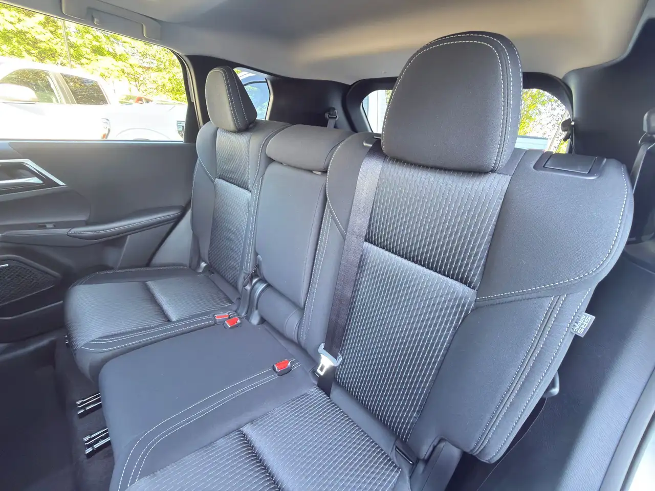 Mitsubishi Outlander снимка Mitsubishi Outlander